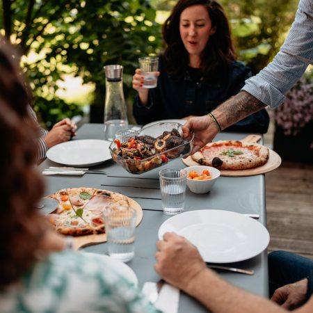 Soirée pizza en Famille avec un four à pizza